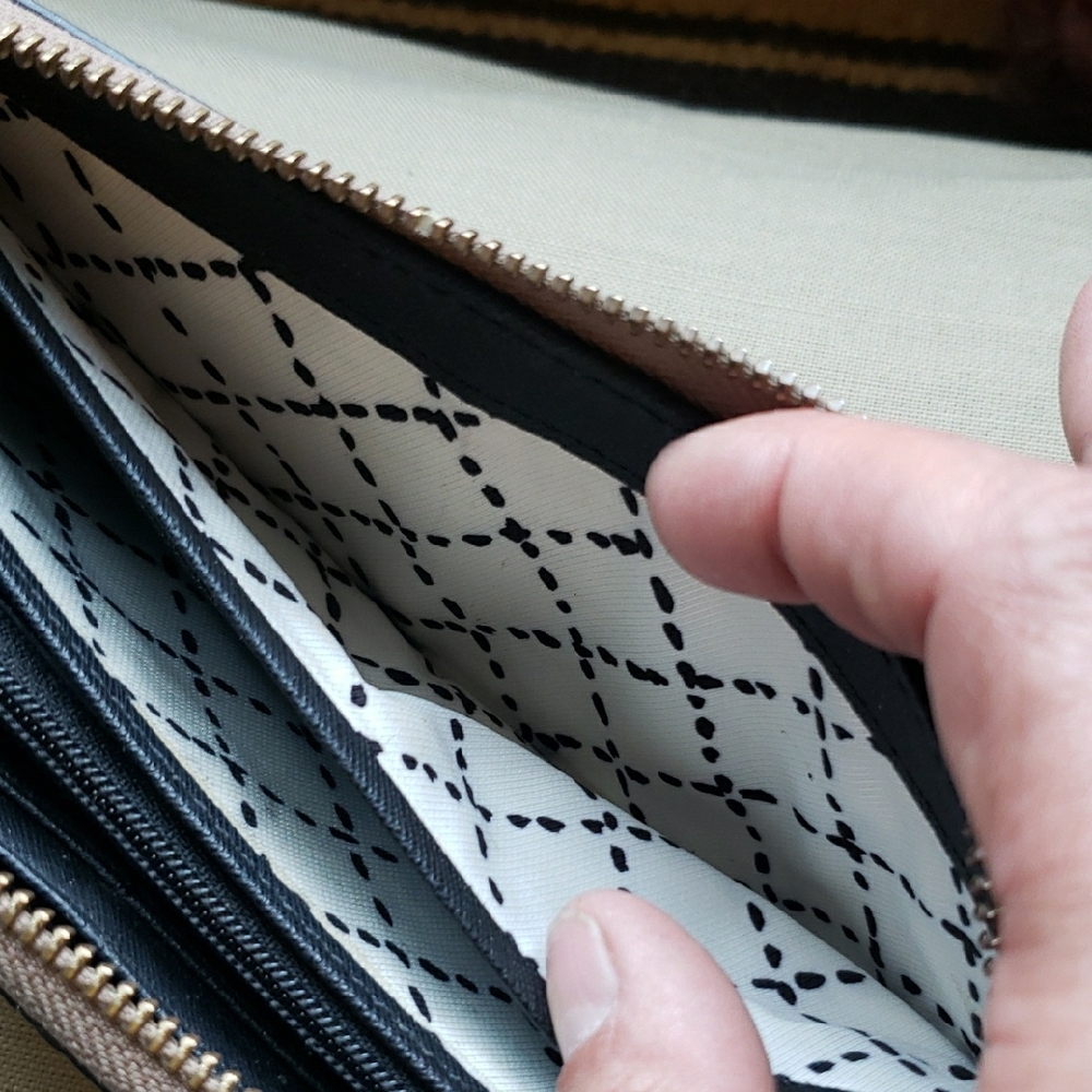 Kate Spade Black and Tan Wallet - Picture 15 of 17